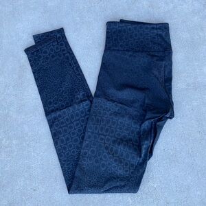 Onzie Black Snake Patterned Leggings